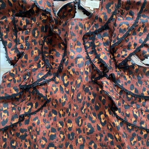 Leopard Print Ruffle Top - Picture 5 of 7